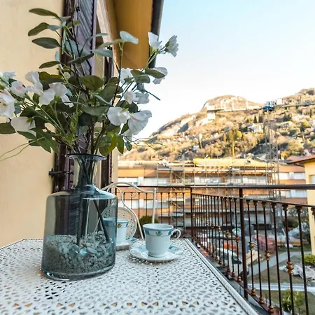 Porto Azzurro Apartment Varenna Exterior photo